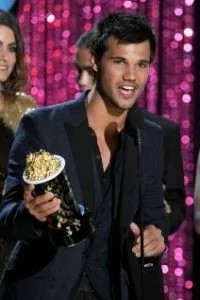 Церемонія вручення премії MTV Movie Awards 2012