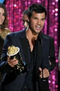 Церемонія вручення премії MTV Movie Awards 2012